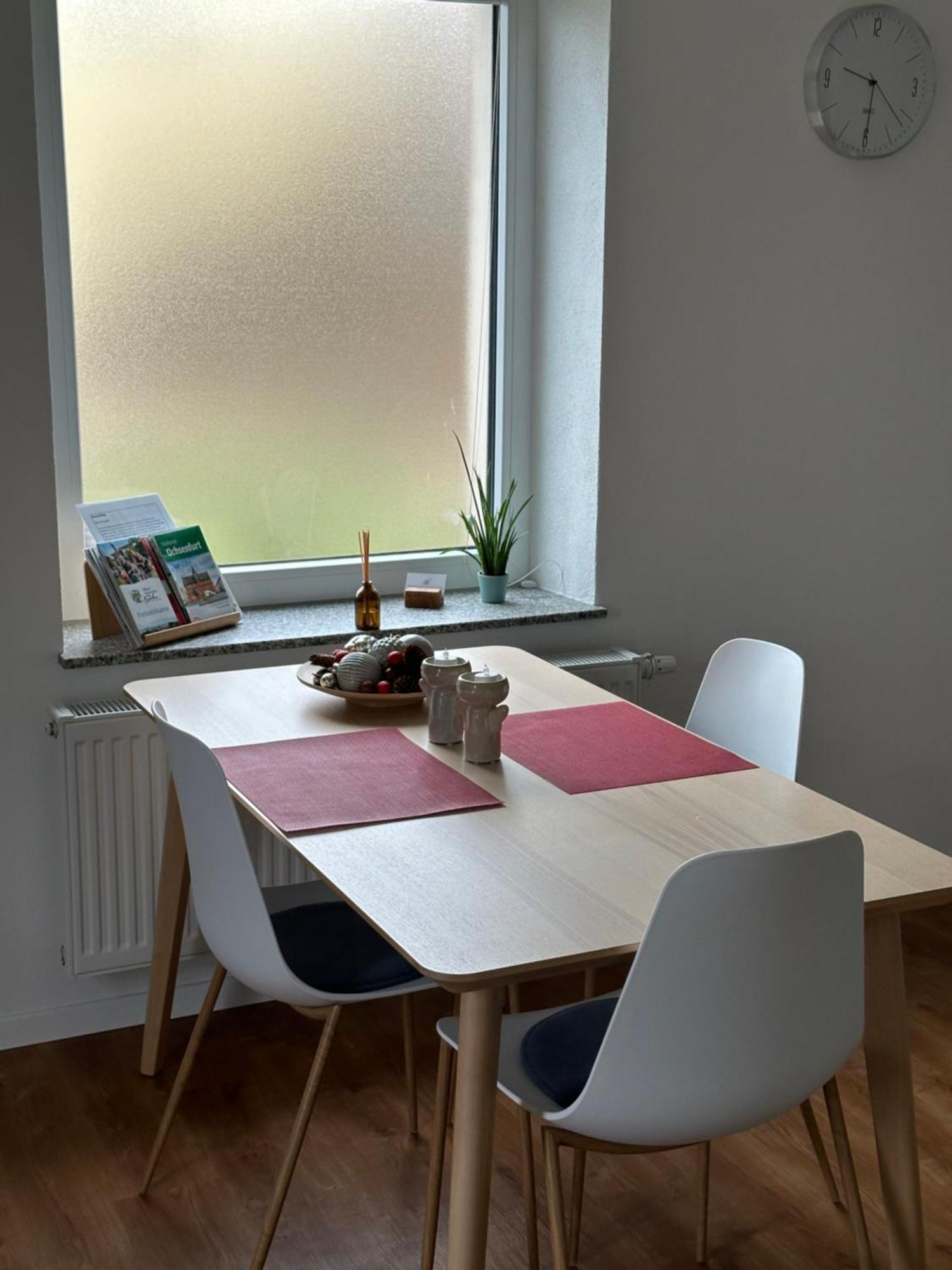 Ferienwohnung Um'S Eck Ochsenfurt Buitenkant foto